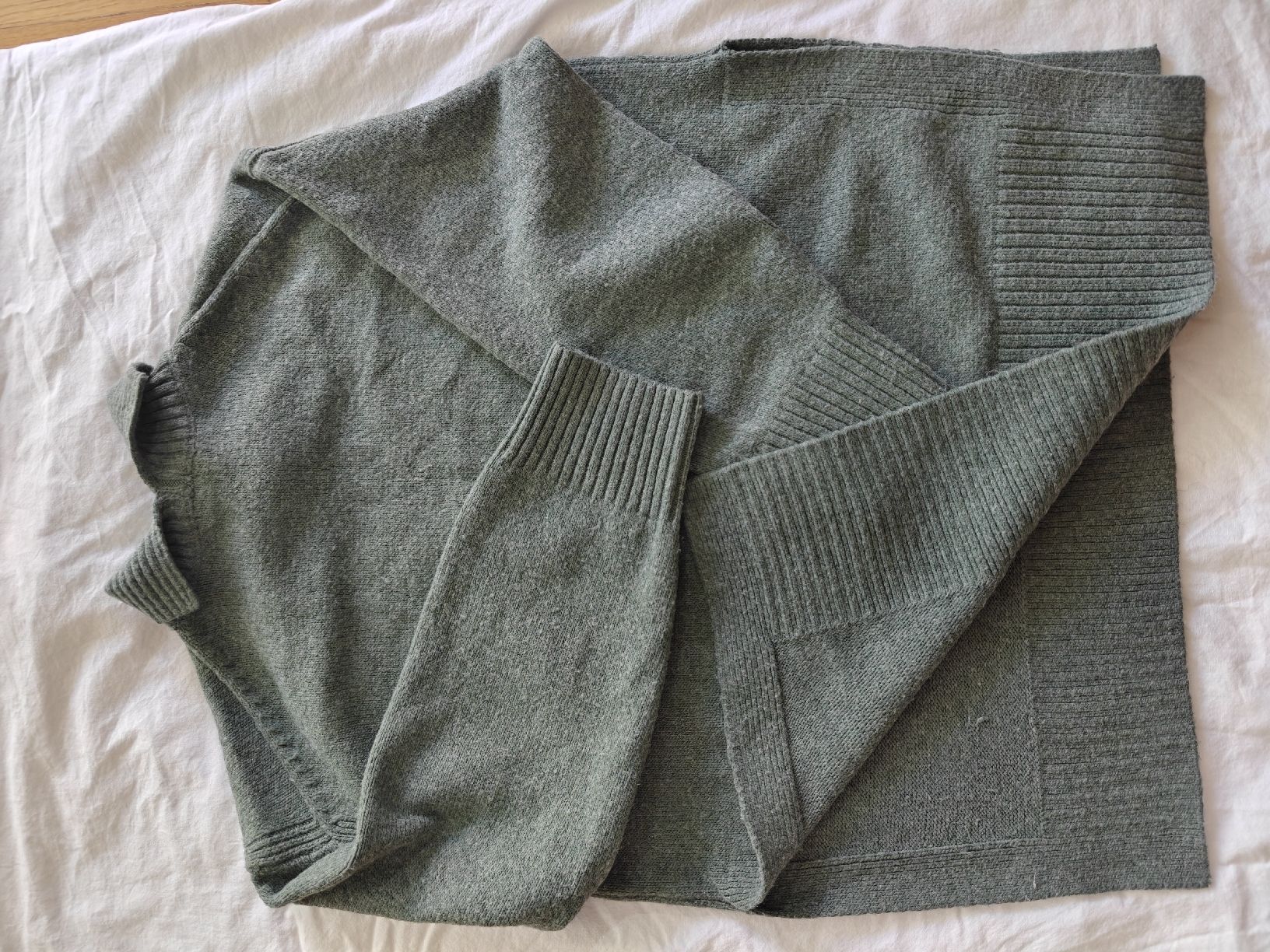 H&M Maglioni & Felpe: H&M Grobstrick-Pullover mit Rollkragen (Grösse S) - Grün – Usato da Zürich venduto da lmd_n7lx 1