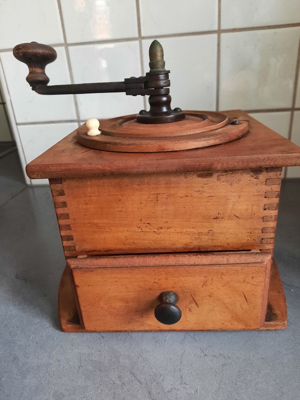 Elettrodomestici da cucina: MOULIN À CAFÉ, ancien – Usato da Le Locle venduto da marylise01