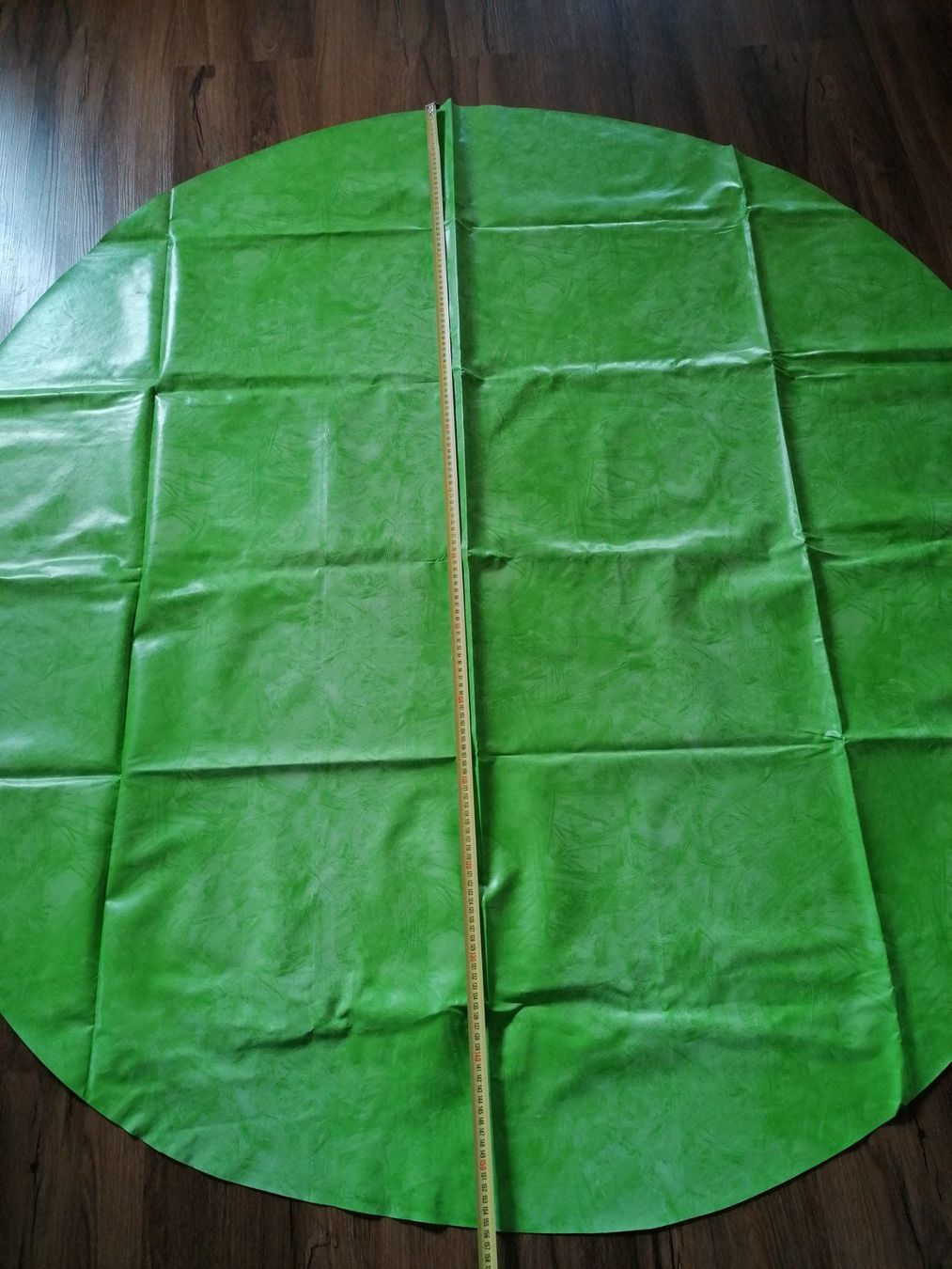 Sonstige Tischwäsche: Tischtuch rund, Durchmesser 155 cm, Abwischbare Tischdecke – Gebraucht aus Amden von Bergdohle