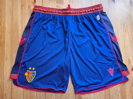 FC Basel Hosen Shorts NEU Macron Grösse XL FCB