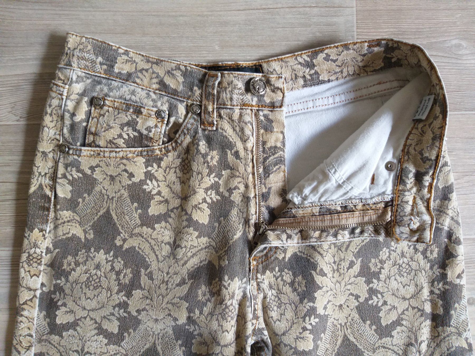 Roberto Cavalli Jeans: ROBERTO CAVALLI Jeans taille / Grosse XS – Gebraucht aus Cossonay-ville von Super-Price-Quality 4
