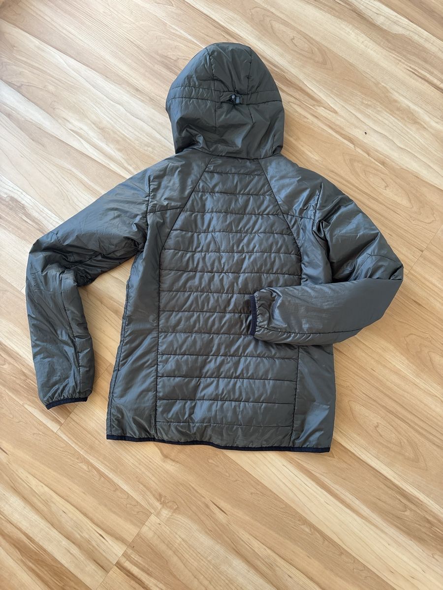 Peak Performance Giacche: Neuwertige Peak Performance Jacke L – Usato da Urnäsch venduto da Schuerli 1