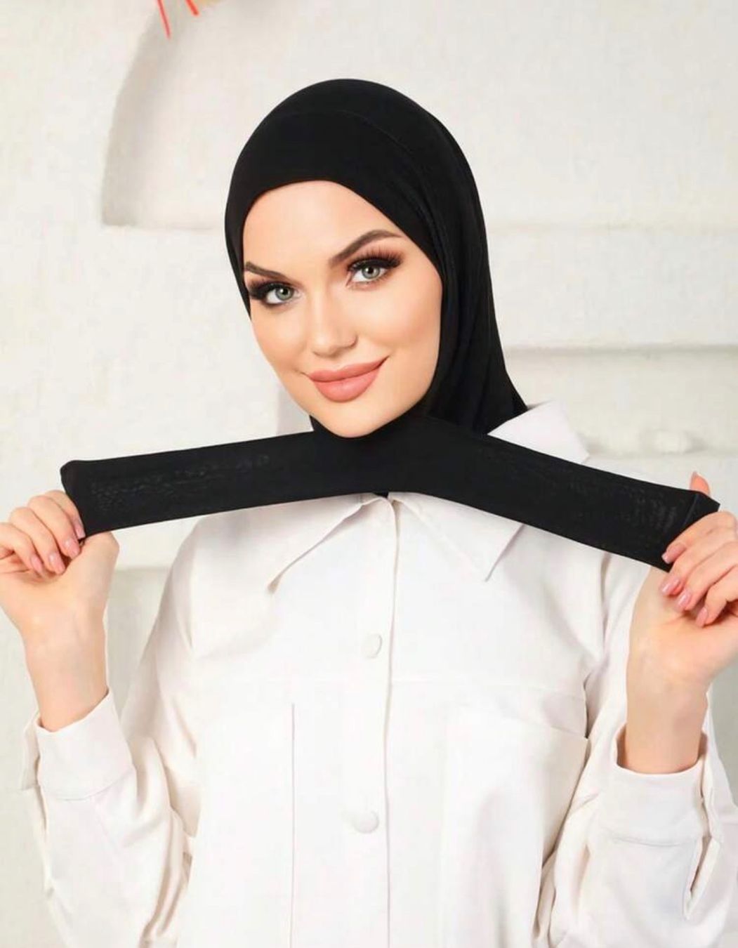 Foulards, Tücher & Schals: Foulard noir avec capuche – Neu (gemäss Beschreibung) aus Avry-sur-Matran von Anarda 3