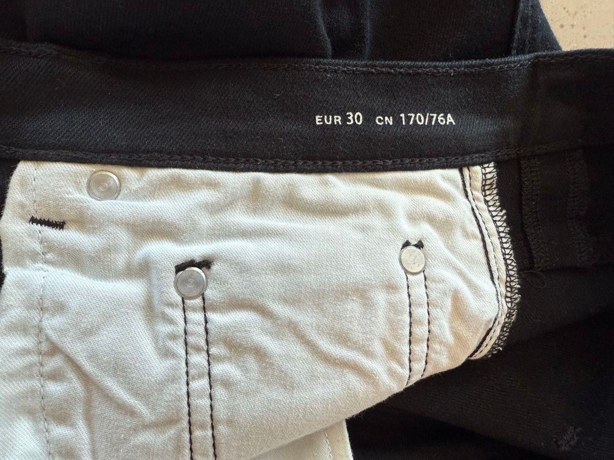 Arket Jeans: ARKET REGULAR Cropped Straight Jeans 30 – Usato da Lugnorre venduto da jettsett 9
