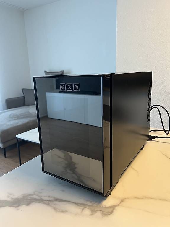Fust Kühlschrank: Weinkühlschrank – Gebraucht aus Rütihof von Acv1