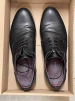 Schwarze Schuhe 