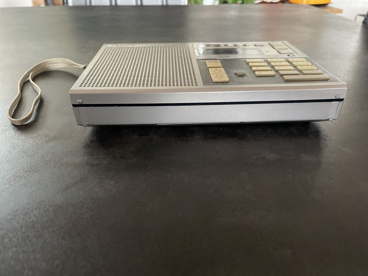 Sony Radio: Radio Sony ICF-7600D – Usato da Vallamand venduto da Bricbracbroc82 4