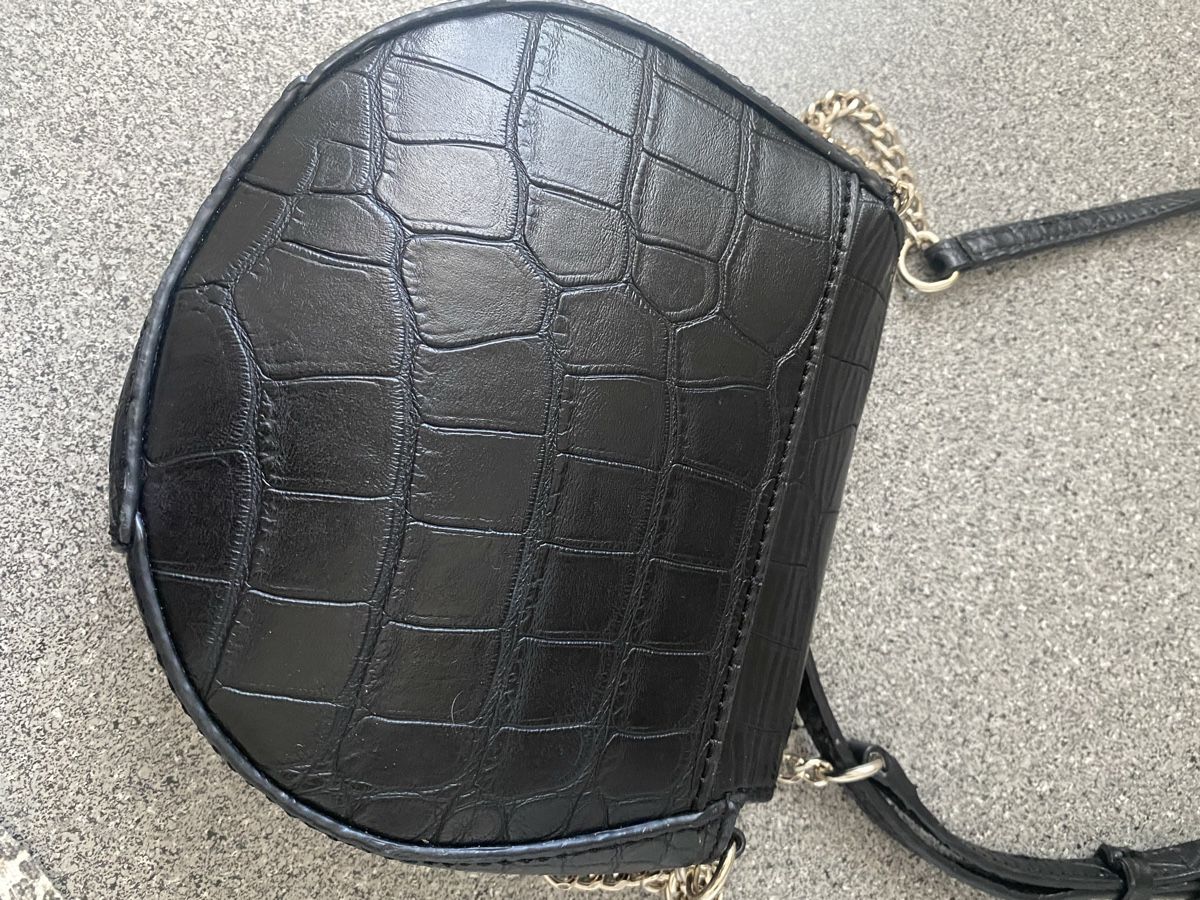 Guess Taschen für Damen: Schwarze GUESS Handtasche – Neu (gemäss Beschreibung) aus Obermumpf von saramya 4