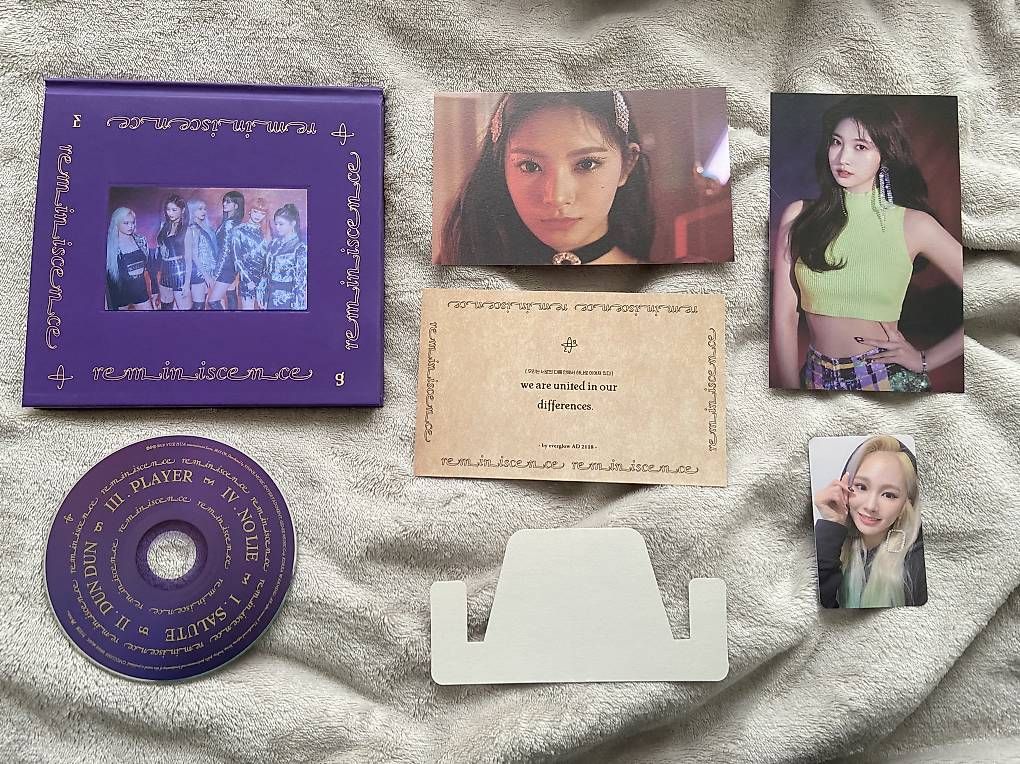 CDs: Album kpop - Everglow - Reminiscence  – Gebraucht aus Perroy von Tatian_A 1