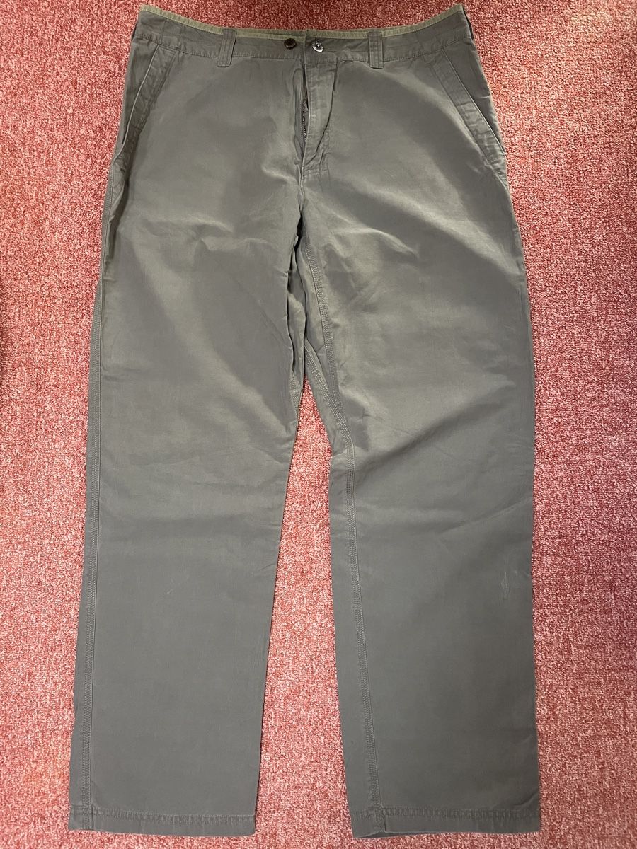 North Face Pantaloni: Pantalon The North Face, couleur olive – Usato da Bassins venduto da Neskwyk