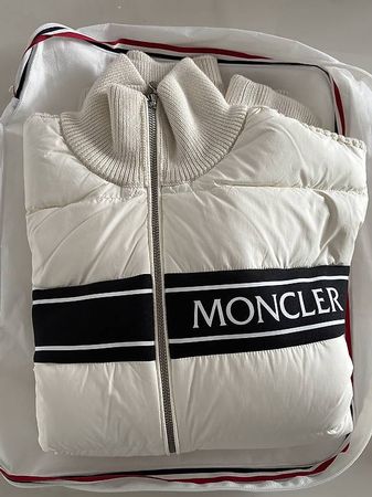 Moncler Zip Cardigan mit Daunen