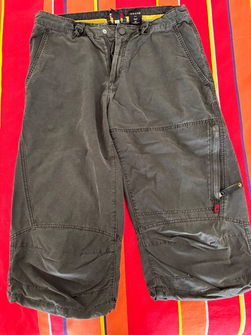 Lotti di vestiti: Pantaloncini 2xTimezone e 2X H&M – Usato da Gordola venduto da ncr_2ggh 1