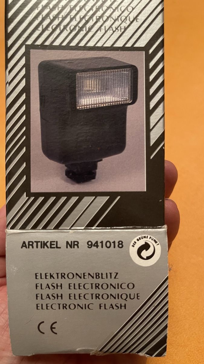 Flash: VASHIKA TF-103 Elektronenblitz, OVP – Usato da Schönenbuch venduto da Charlie62 2
