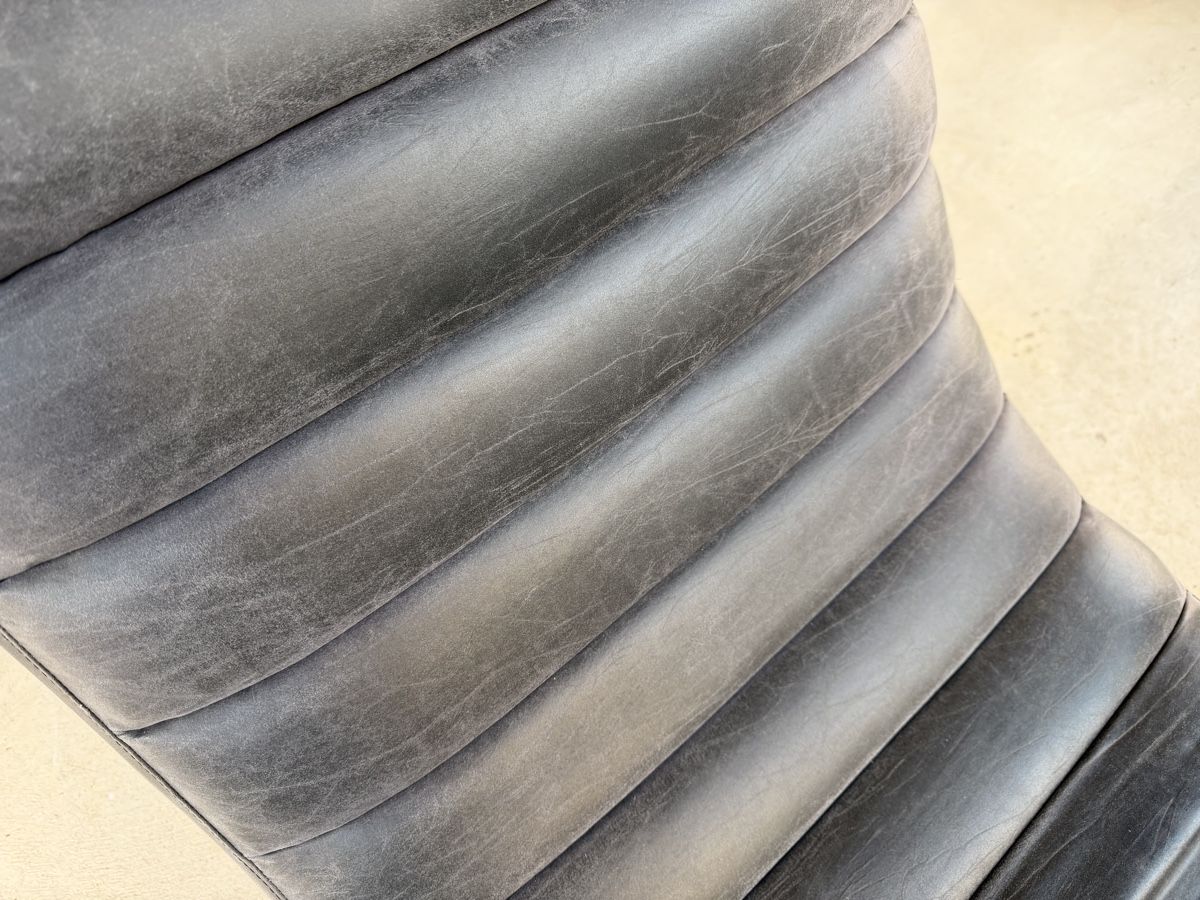 Pfister Sedie a sdraio: chaise longue en cuir gris – Usato da Cornol venduto da zouzoupet 2