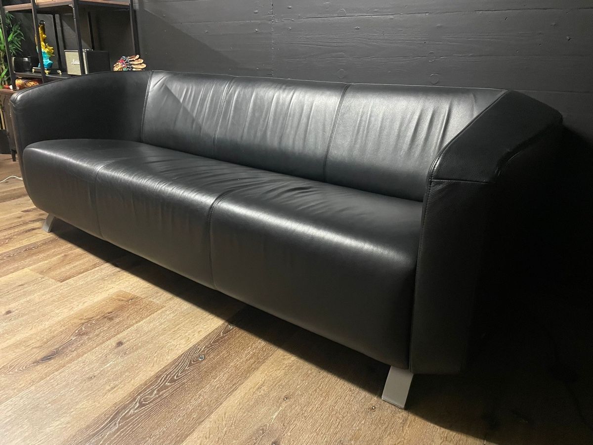 Rolf Benz Sofas: Schwarzes Ledersofa von Rolf Benz – Gebraucht aus Horw von Mife01