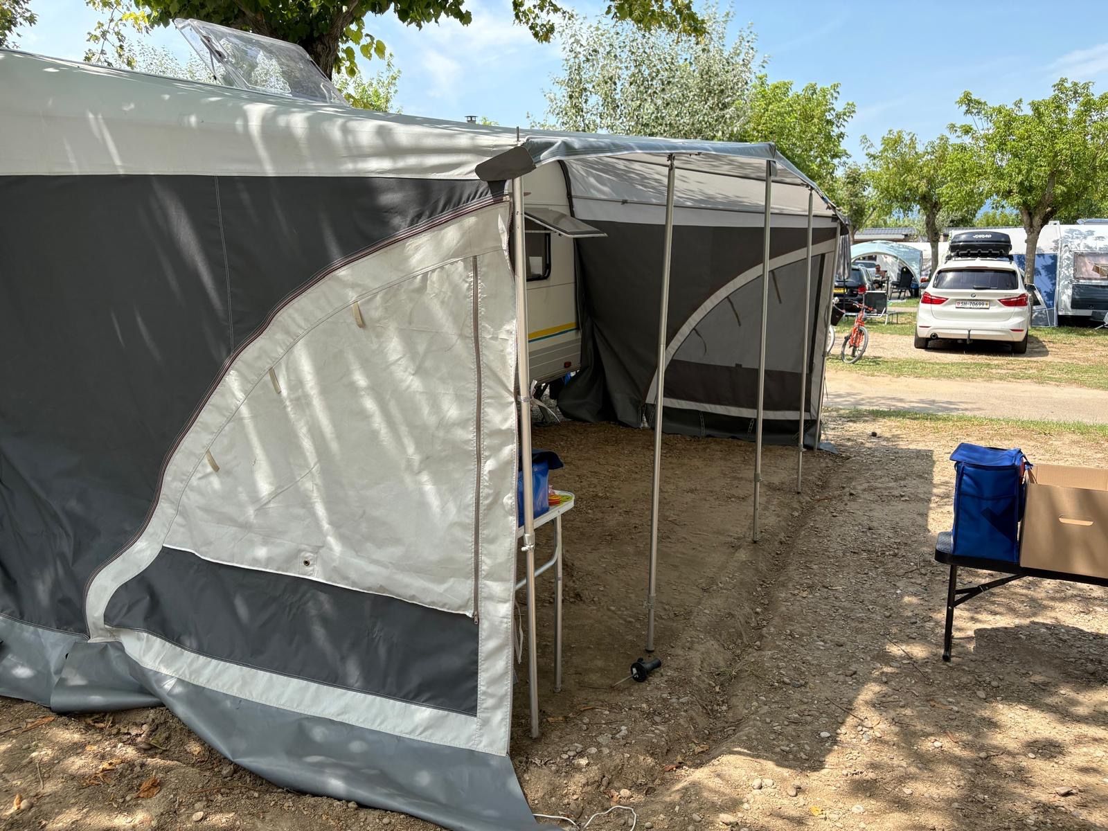 Rimorchi: Familienwohnwagen Bürstner 490 TK – Usato da Schleitheim venduto da Strandhuuuus 2