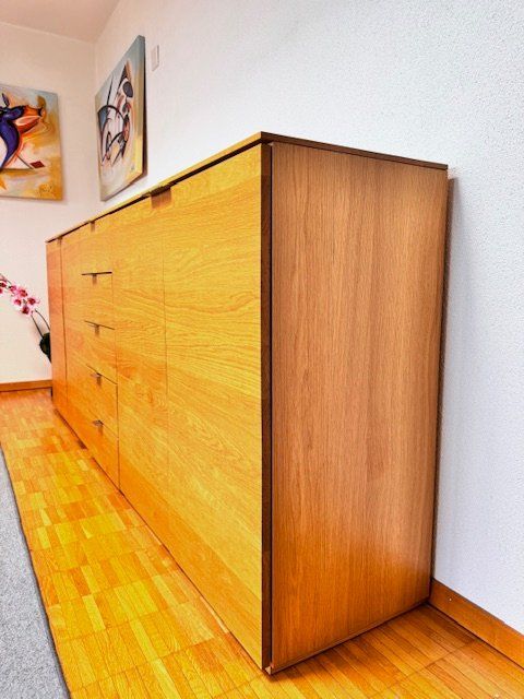 Elegante Kommode aus massiver Eiche 3