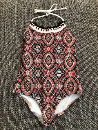 Badekleid mit Perlen, Gr. 122