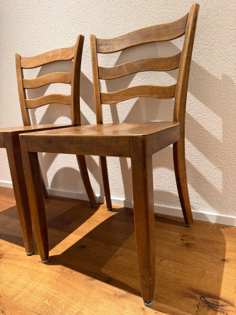 Stühle: 2 Holzstühle ab 1 CHF – Gebraucht aus Jona von swissfamilystore 1