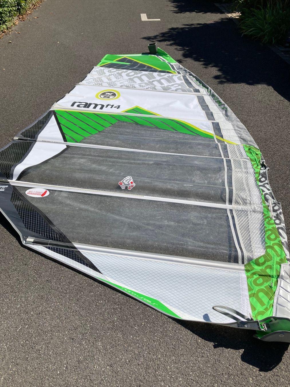 North Sails Surf: North Sails WARP 9.0 + RAM 8.6 + Mast – Usato da Grand Lancy venduto da Musigny25 4