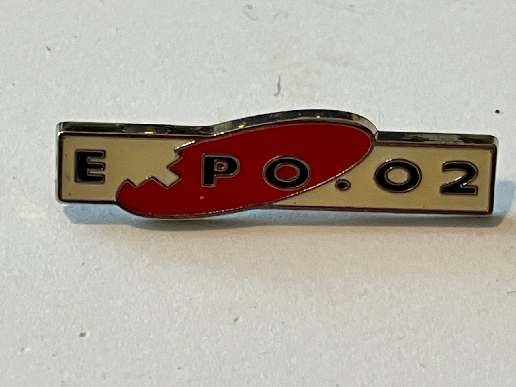 Plaketten & Abzeichen: 1 Pin expo.02 Schweiz – Gebraucht aus Basel von djwwpp