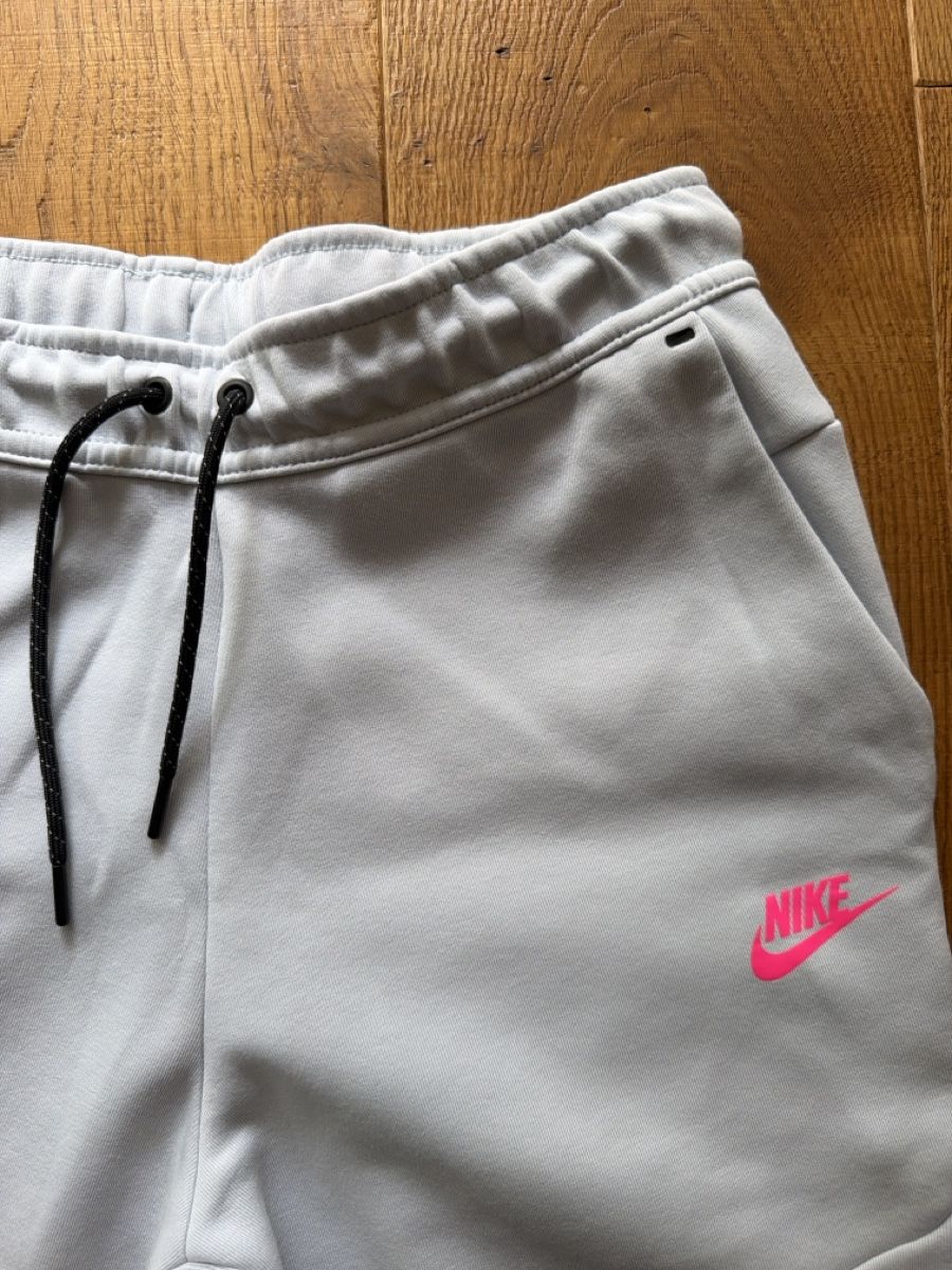 Nike Completi, tute sportive e funzionali: Nike Tech Fleece Trainingsanzug Grösse M  – Usato da Widnau venduto da schetti12 7