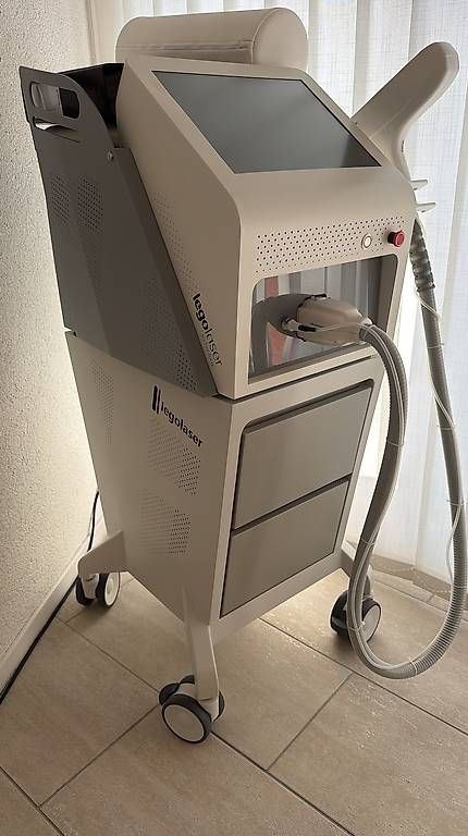 Altro per la cura del corpo: Q Switched ND YAG Laser – Usato da Dättwil AG venduto da tug_yf5v 2