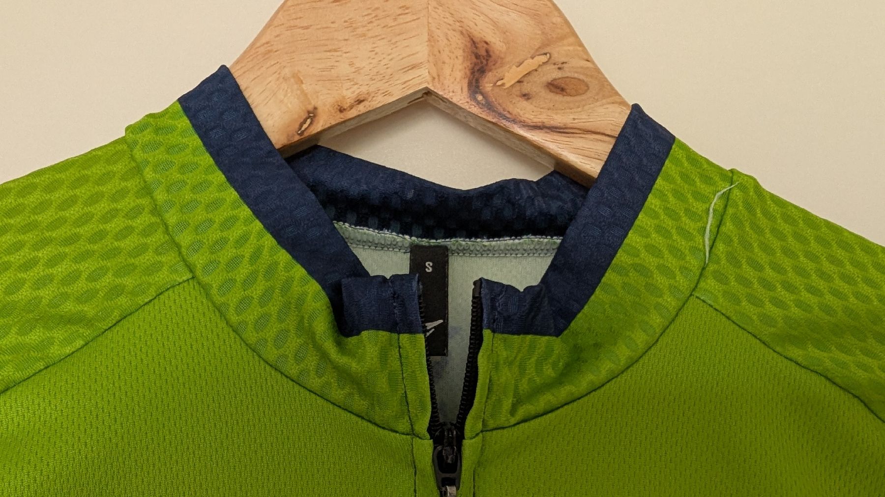 Canottiere & Pantaloni: Velotrikot – Usato da Liebefeld venduto da Pacem 1