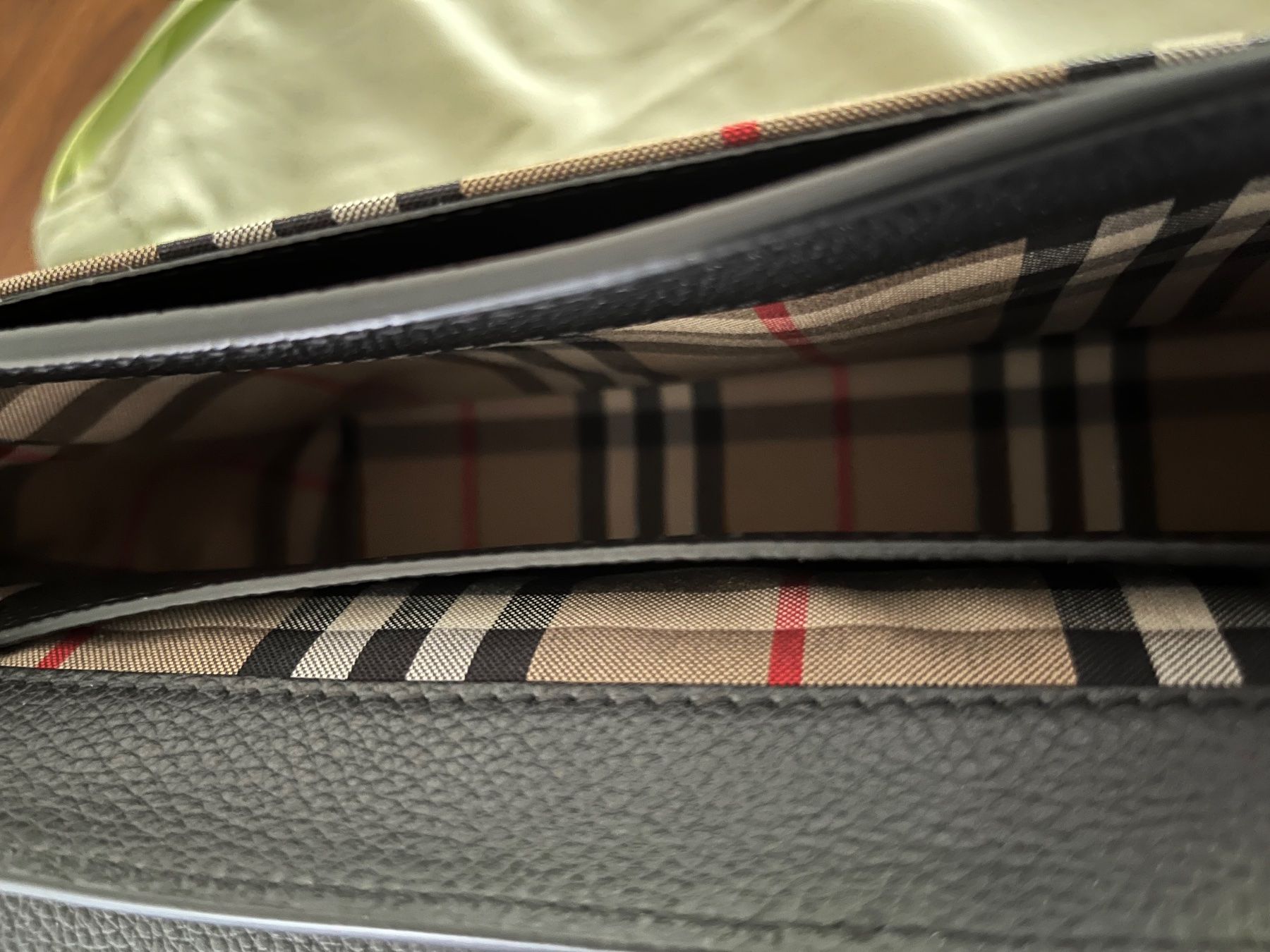 Burberry Borse: Burberry Ledertasche – Usato da Metzerlen venduto da DG71 1