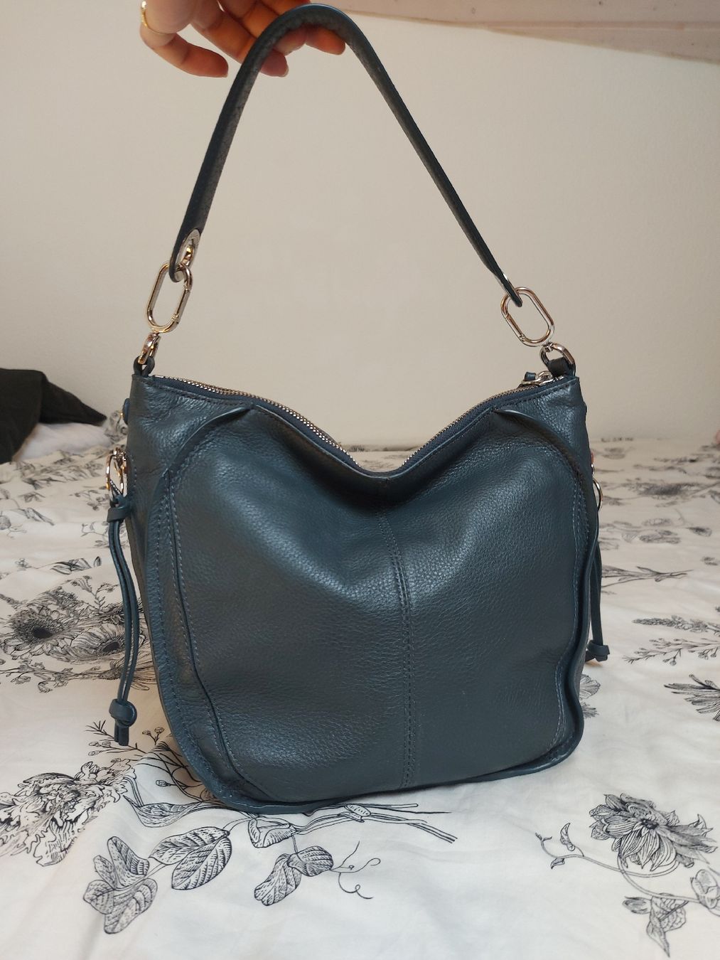 Liebeskind Borse da donna: Sac à main Liebeskind en cuir – Usato da Lausanne venduto da Super-cerise 1
