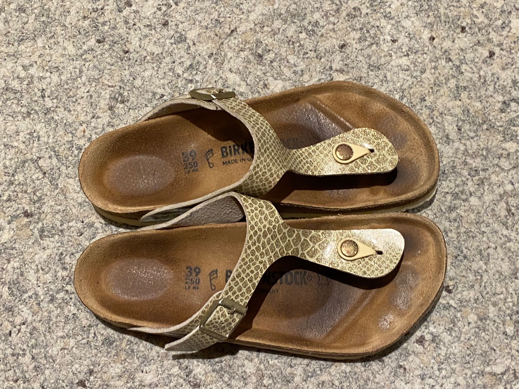 Birkenstock Chaussures femmes: Birkenstock Gizeh Gr. 39 – D'occasion à Wattwil par edel88 1