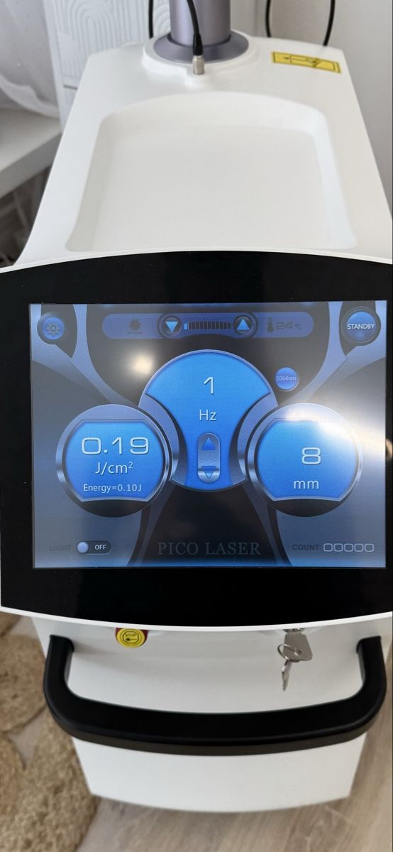Attrezzature mediche: machine détatouage laser (pico laser) – Nuovo (secondo la descrizione) da Vallorbe venduto da l_s_9gk9 1
