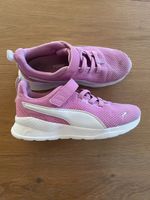 Sneaker / Turnschuhe