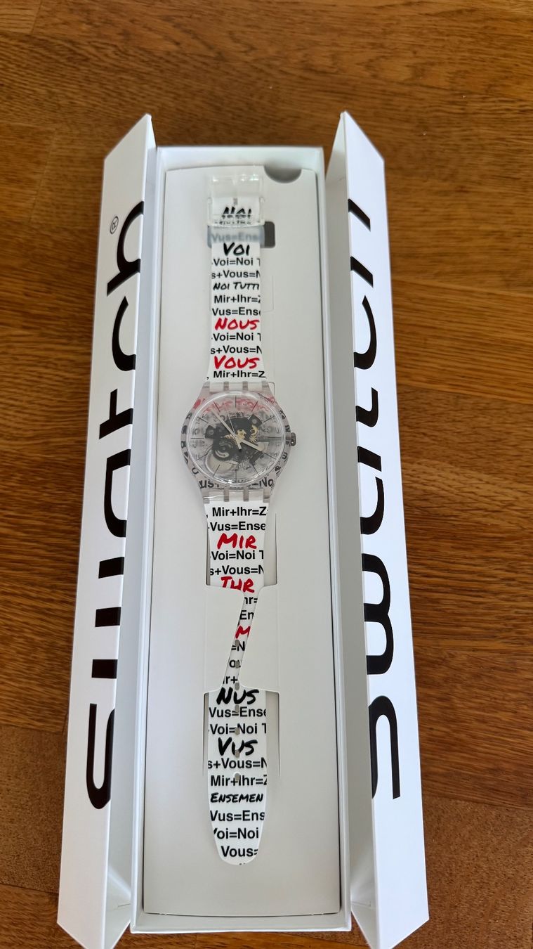 Swatch Bracelets: Swatch Aktionärsuhr 2026 – Neuf avec emballage d'origine à Emmenbrücke par Mister-X- 4