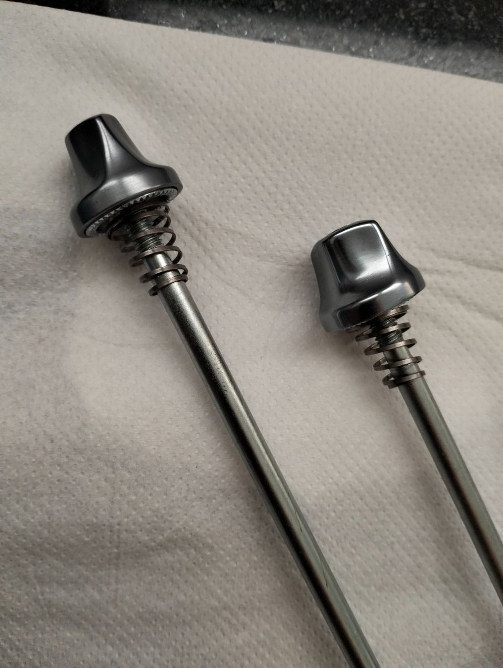 Shimano Ersatzteile: Shimano Dura Ace Schnellspanner Set – Neu (gemäss Beschreibung) aus Uster von KarlZH 5