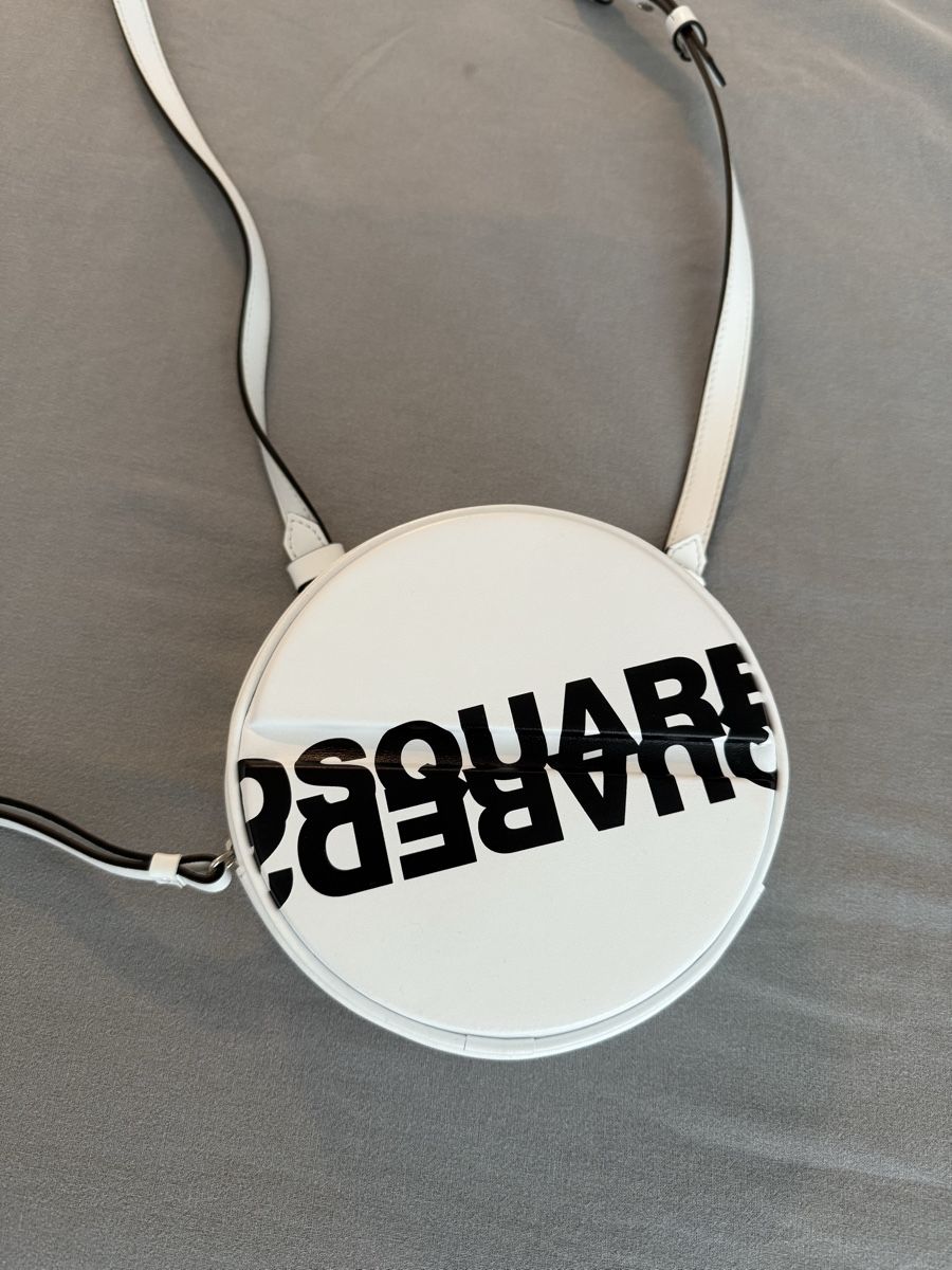 Dsquared2 Borse: Dsquared pill shaped shoulder bag – Usato da Morges venduto da Ramc_c