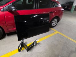 65-Zoll TV, voll funktionstüchtig, incl. Wandhalteung