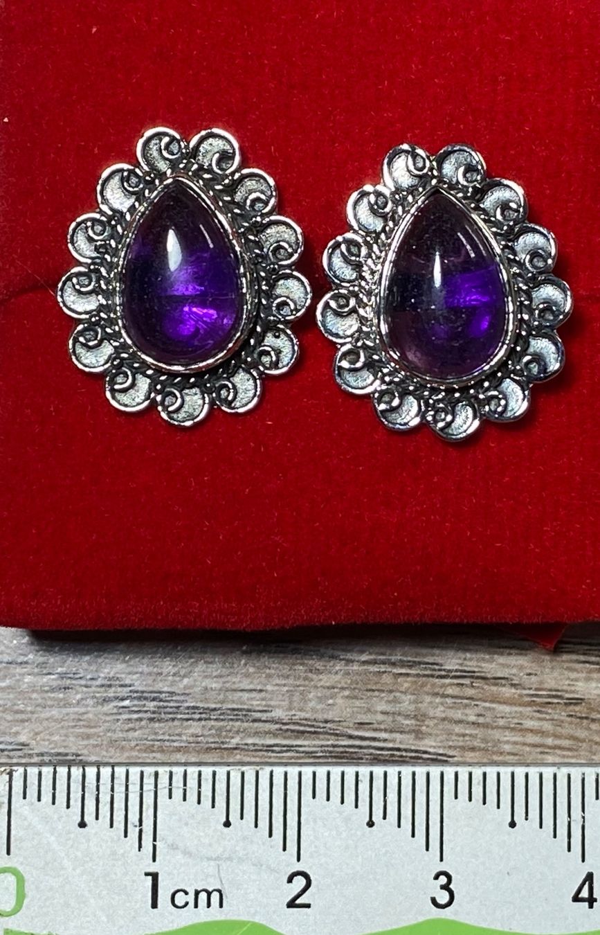 Orecchini pendenti & Orecchini a lobo: orientalische Silber Ohrstecker mit Amethyst – Nuovo e nell'imballaggio originale da Laax GR venduto da krippenfiguren-laax 2