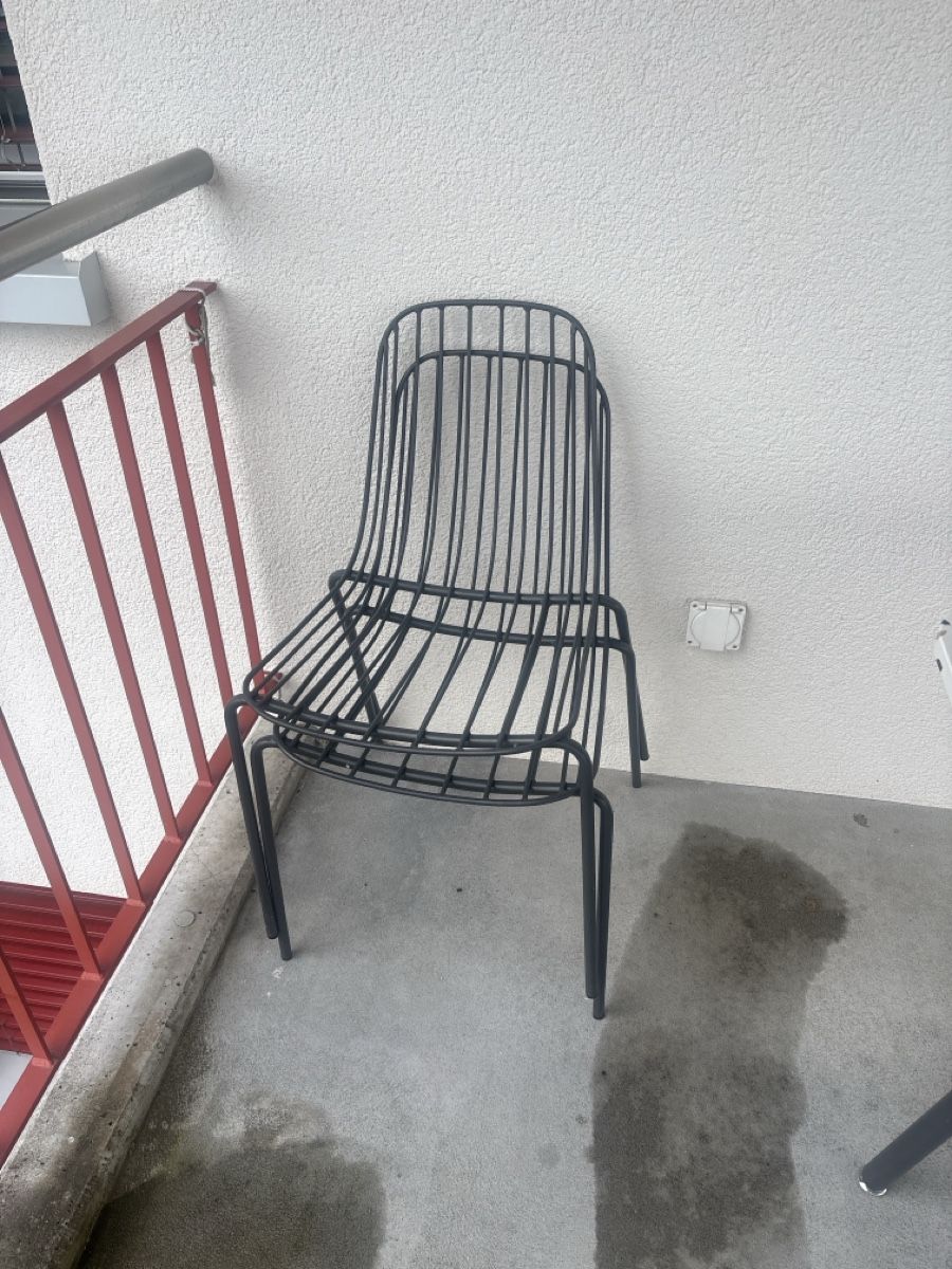 Set de table et chaises: Terrassentisch mit 6 Stuehlen, anthrazitfarben, Metall – D'occasion à Wettswil par zuerichind85 2