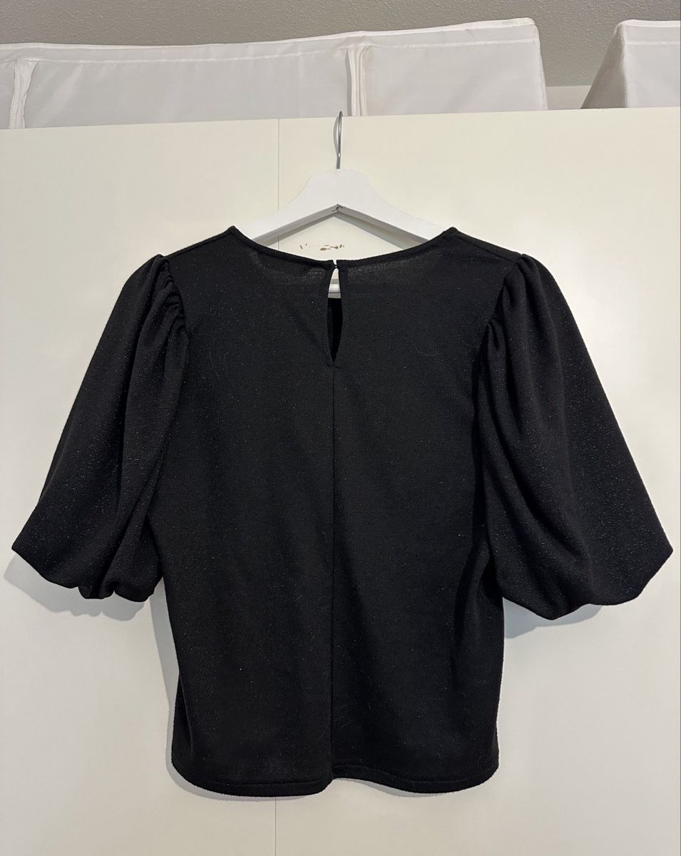 Mango Top: Mango Top black shiny puff sleeve size S – Usato da Luins venduto da vvs_7kqr 2