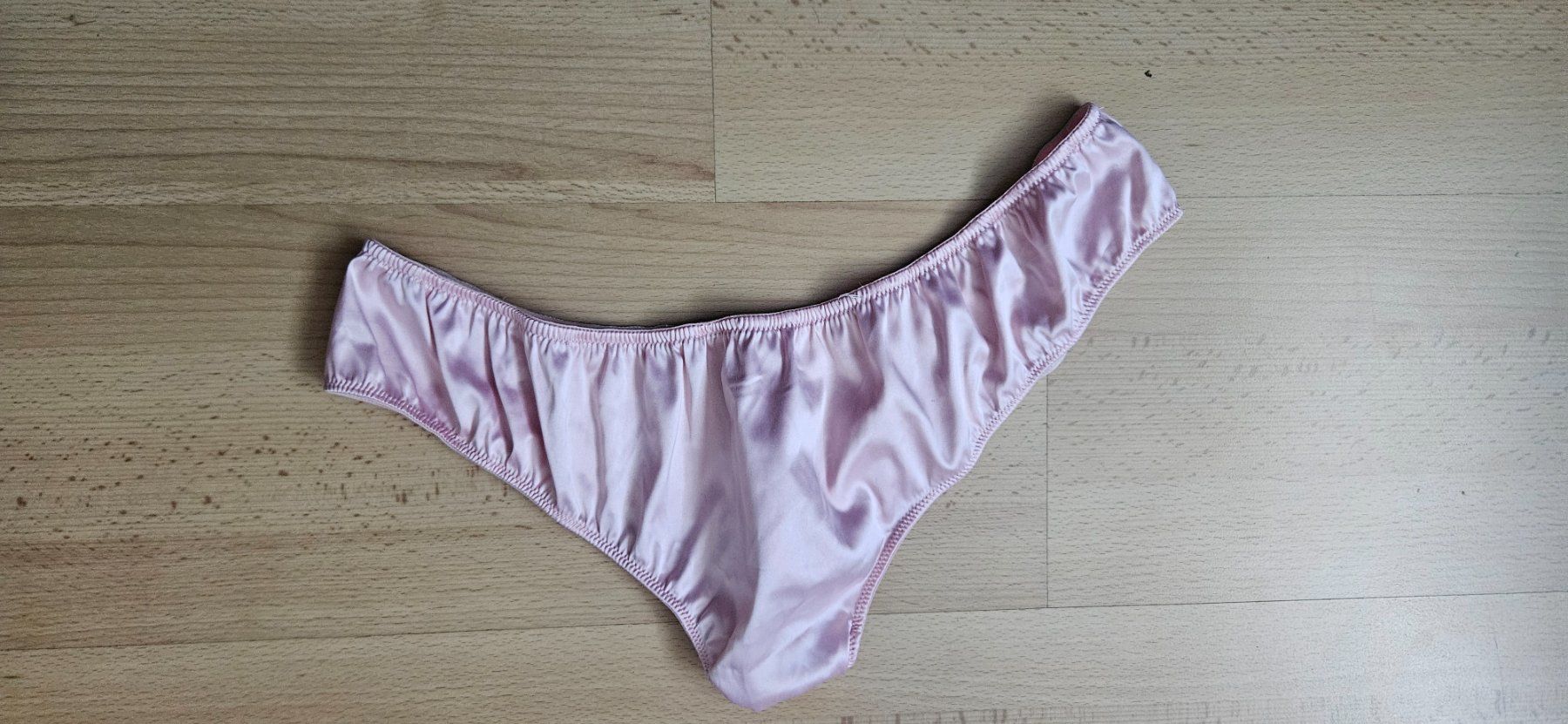 Altra biancheria intima: String comme neuf porté 1X  (b) – Nuovo (secondo la descrizione) da Lutry venduto da cha_pbg5