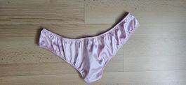 String comme neuf porté 1X  (b)