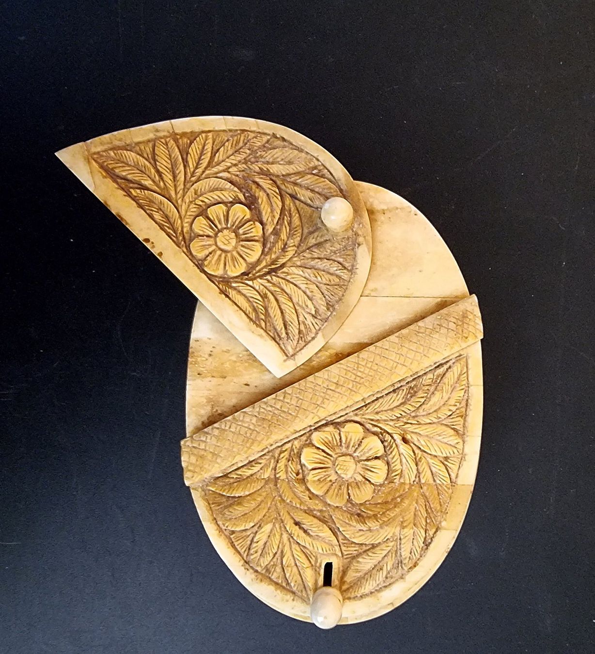 Dosen: Boîte à bijoux ancienne sculptée – Gebraucht aus Veyrier von Leilazizou 2