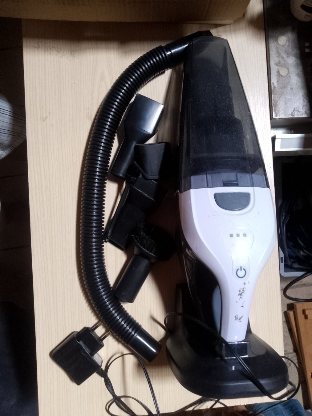 Aspirapolveri & Accessori: Akku Staubsauger – Usato da mümliswil venduto da muemellian 1