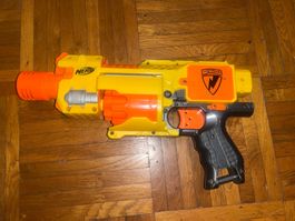 NERF N-Strike Elite Strongarm Blaster - Top Zustand!