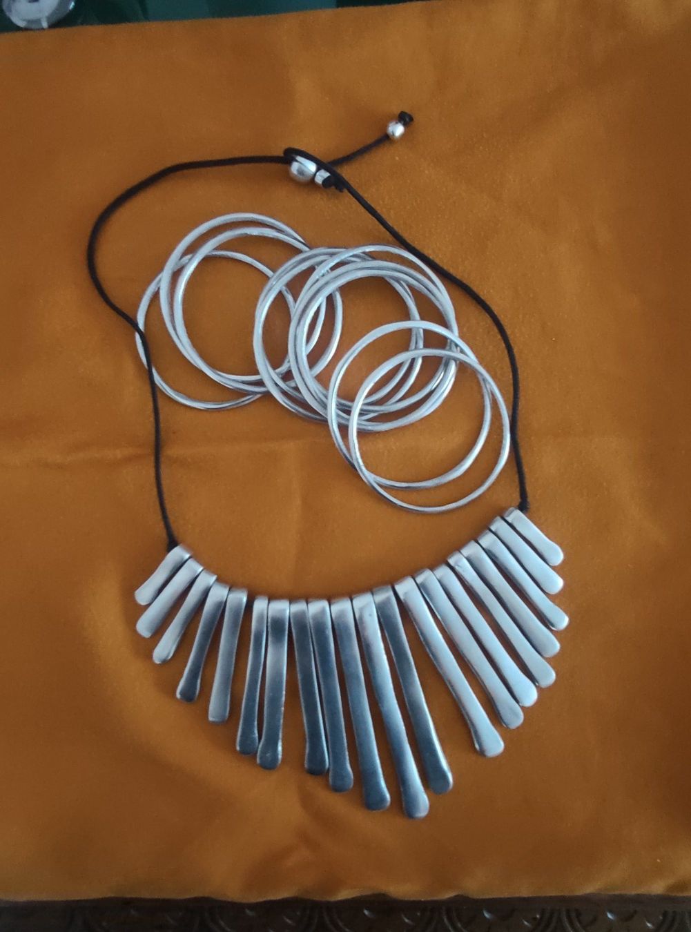 Altri gioielli: Designerschmuck mit recyceltem Aluminium – Usato da Sorengo venduto da Te_da