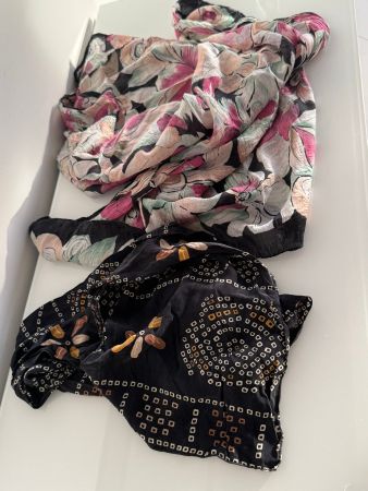 1Tuch, Sommer, leicht, mit Blumenmuster und  1 Schal