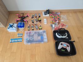 FPV Drohnen Set, 3x Dronen + Fatshark + Controller + Zubehör