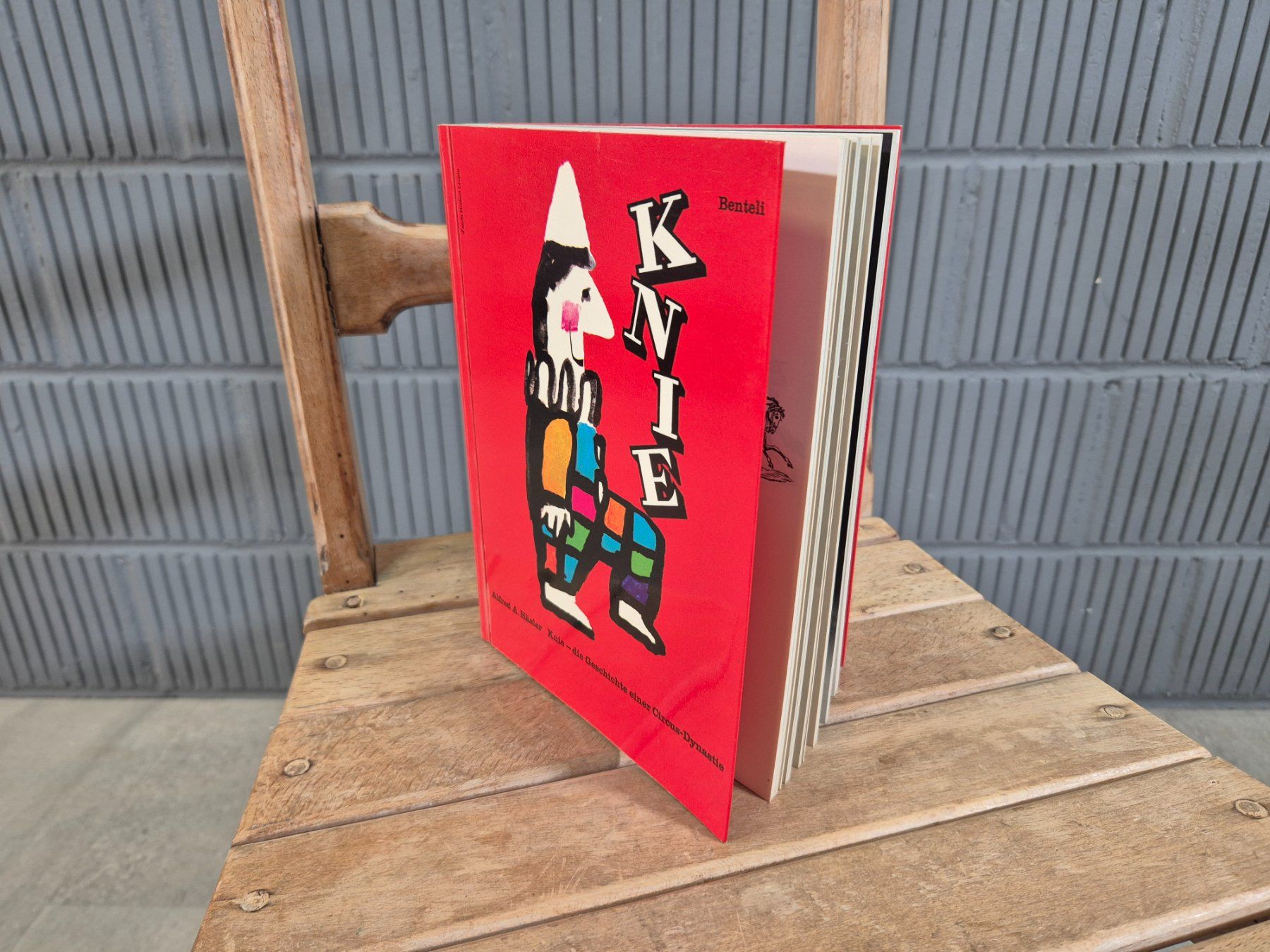Bücher: Knie- die Geschichte einer Circus-Dynastie,  Benteli 1968 – Gebraucht aus Nottwil von Wondewa-Shop 1