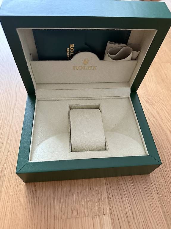 Scatole porta orologi: Coffret montre Rolex état irréprochable – Usato da Neuchâtel venduto da sky_flb7 2